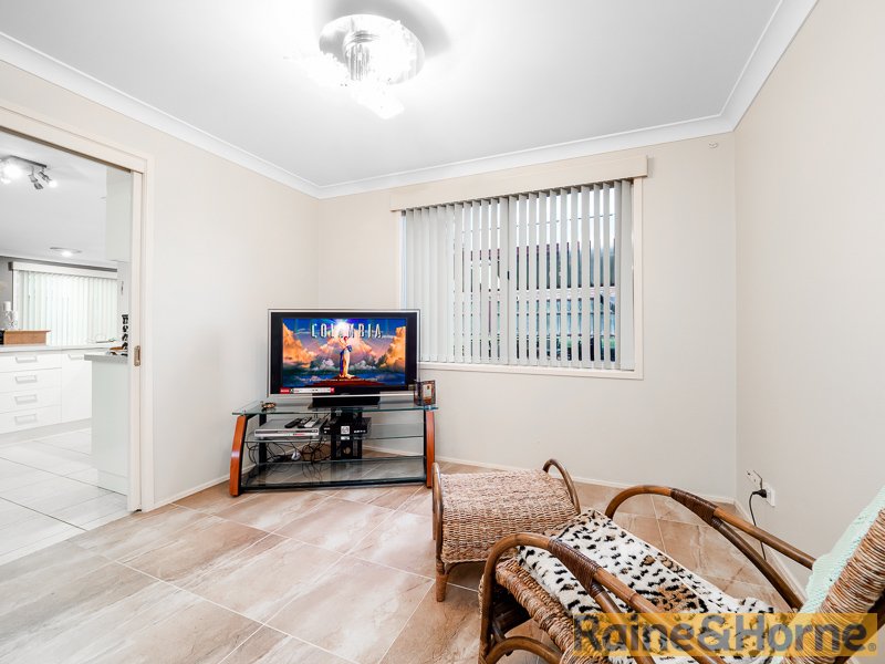 Photo - 2 Maddy Way, Stanhope Gardens NSW 2768 - Image 6