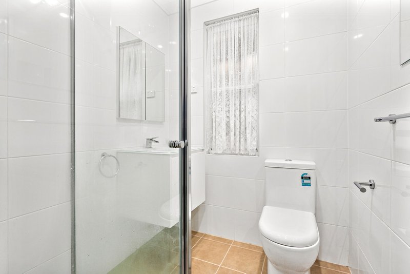 Photo - 2 Madigan Boulevard, Mount Warrigal NSW 2528 - Image 7