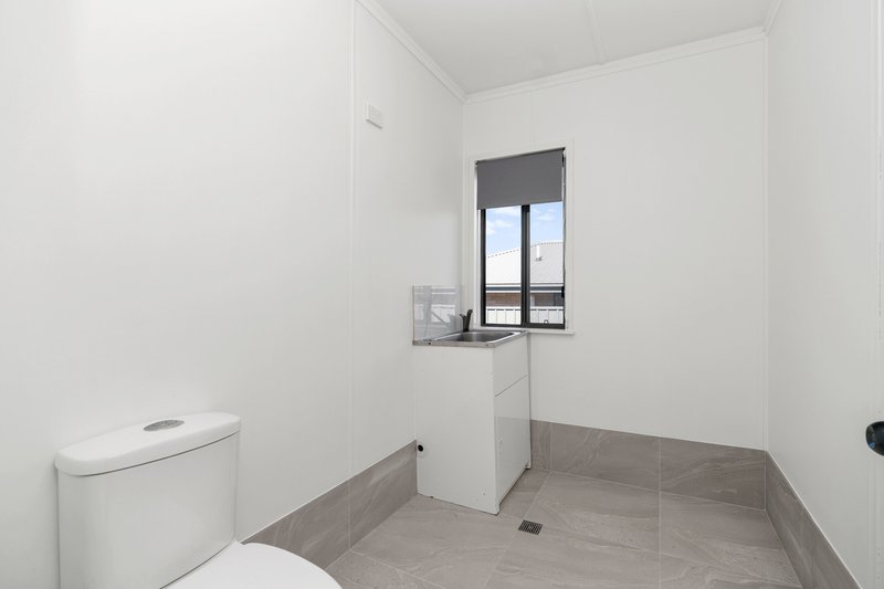 Photo - 2 Mahogany Crescent, Gateshead NSW 2290 - Image 11