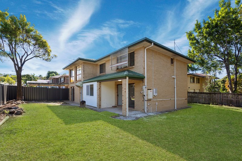 Photo - 2 Maibry Street, Wishart QLD 4122 - Image 17