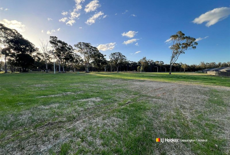 Photo - 2 Major Roberts Avenue, Tahmoor NSW 2573 - Image 6