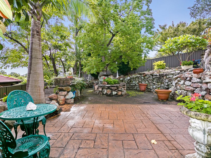 Photo - 2 Malwood Avenue, Macquarie Hills NSW 2285 - Image 6