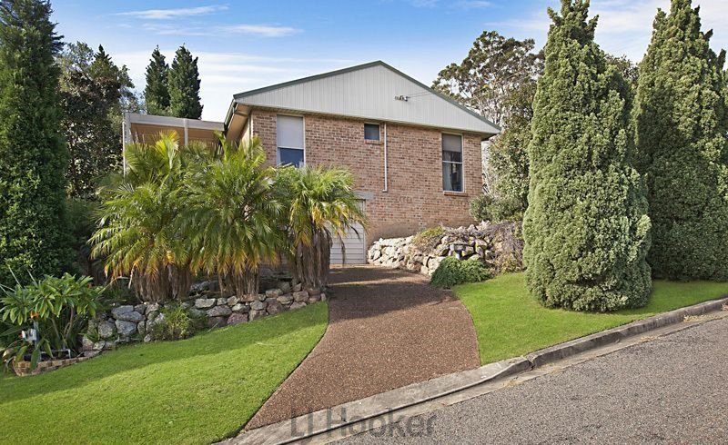 2 Malwood Avenue, Macquarie Hills NSW 2285