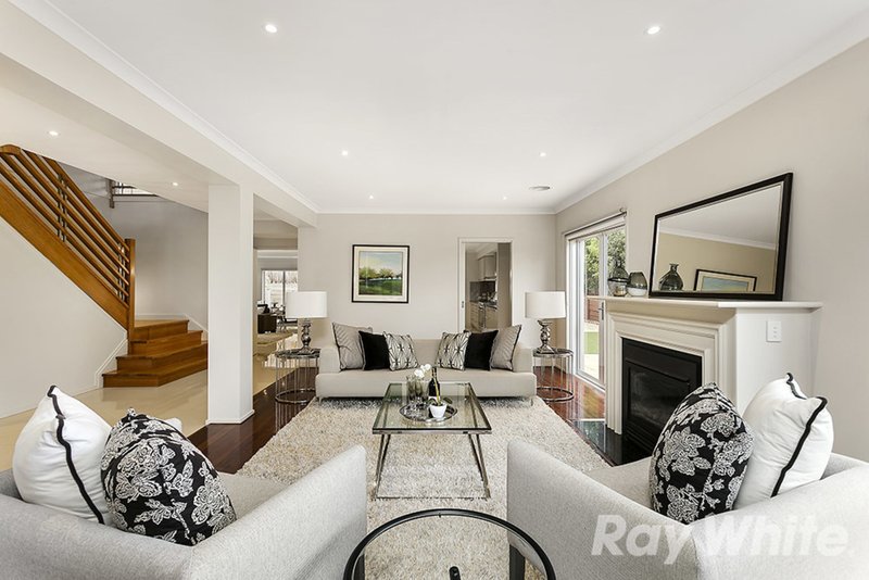 Photo - 2 Manchester Place, Mulgrave VIC 3170 - Image 7