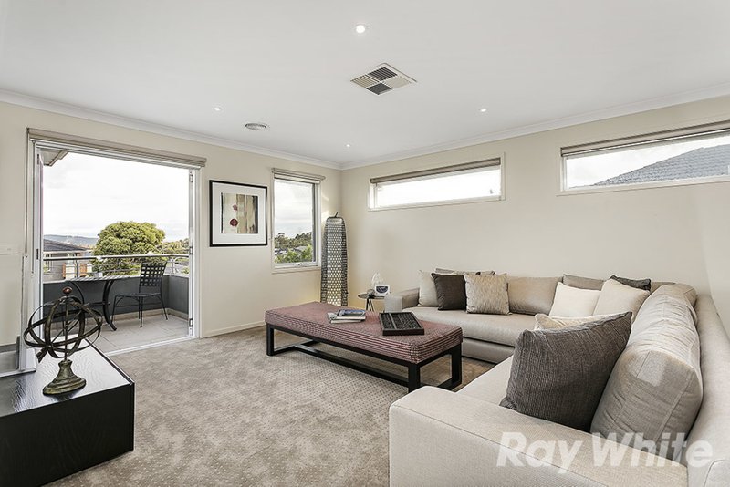 Photo - 2 Manchester Place, Mulgrave VIC 3170 - Image 11