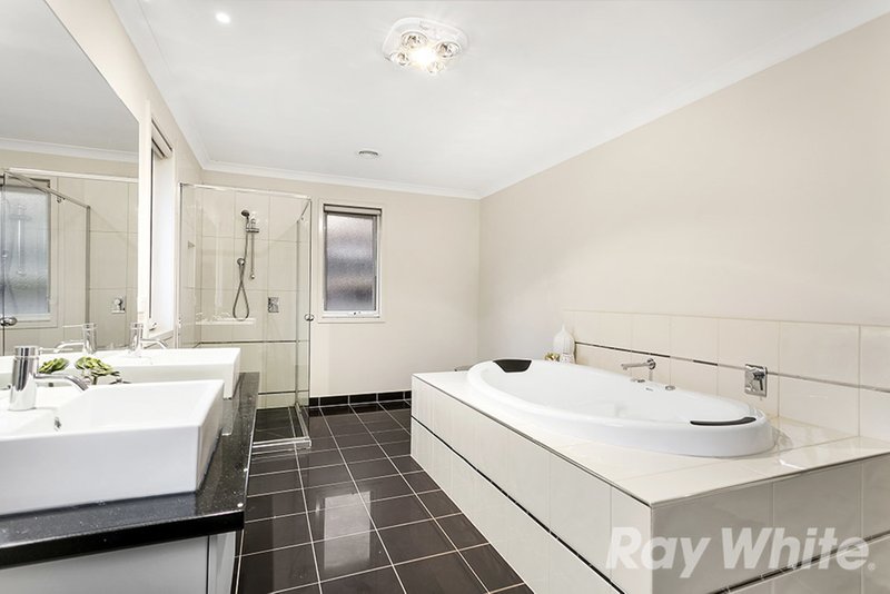 Photo - 2 Manchester Place, Mulgrave VIC 3170 - Image 14