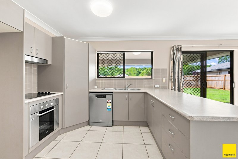 Photo - 2 Manoi Close, Bentley Park QLD 4869 - Image 4
