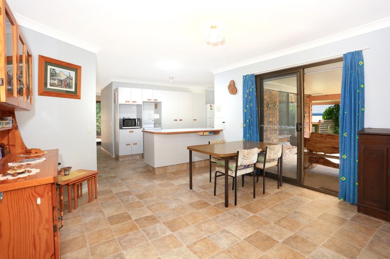 Photo - 2 Manse Court, Molendinar QLD 4214 - Image 7