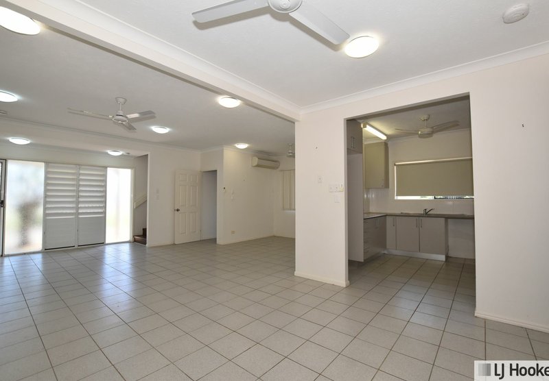 Photo - 2 Maple Terrace , Tully QLD 4854 - Image 2