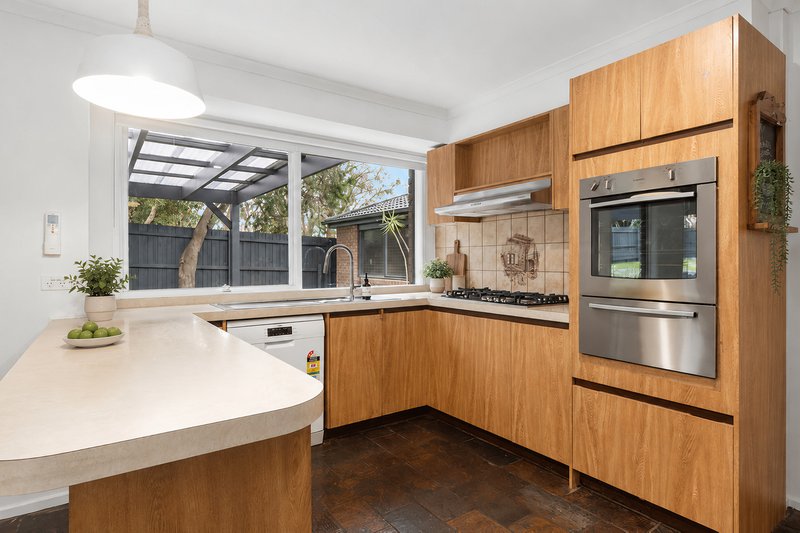 Photo - 2 Maria Drive, Langwarrin VIC 3910 - Image 7