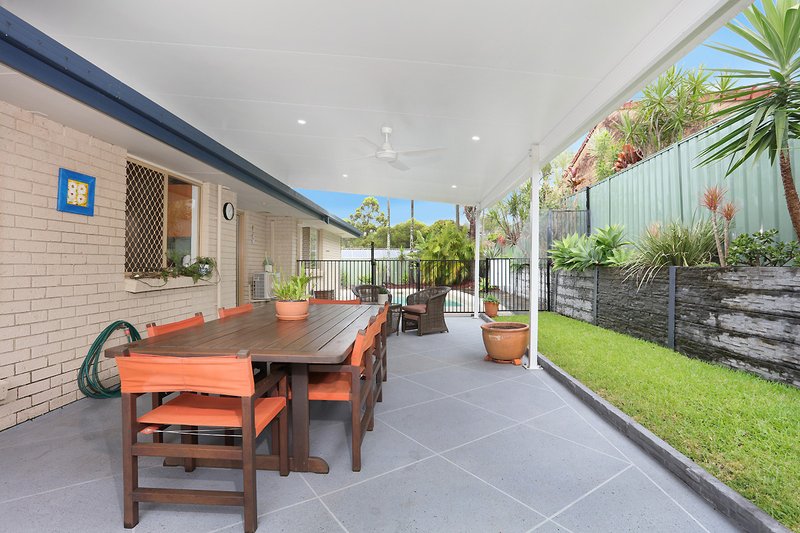 Photo - 2 Marimar Place, Highland Park QLD 4211 - Image 3