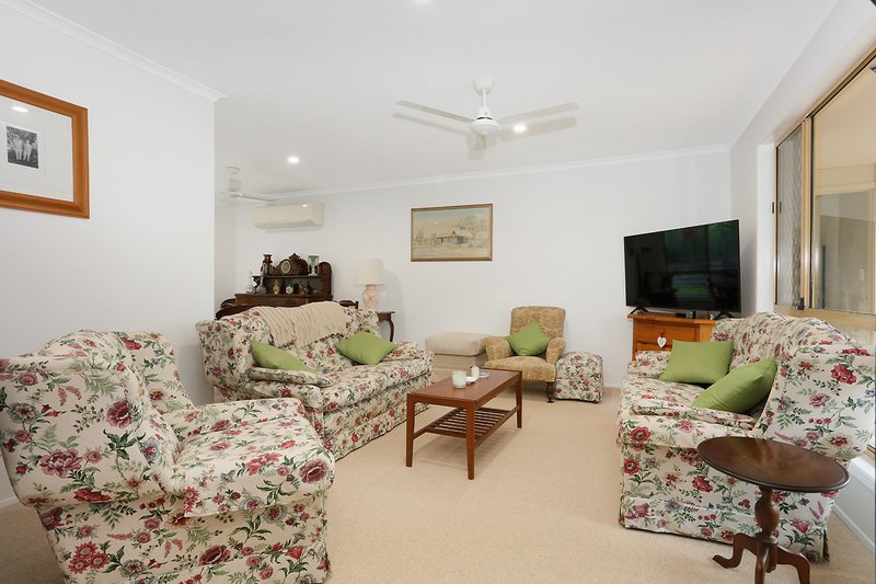 Photo - 2 Marimar Place, Highland Park QLD 4211 - Image 8