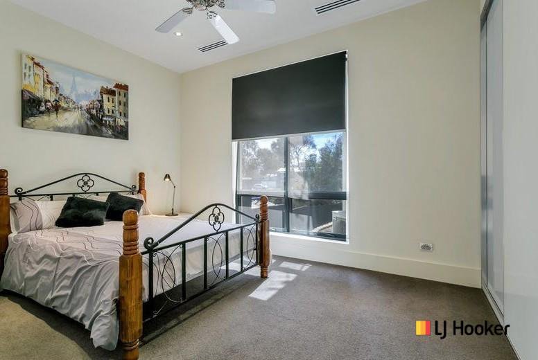 Photo - 2 Marine Parade, Marino SA 5049 - Image 5