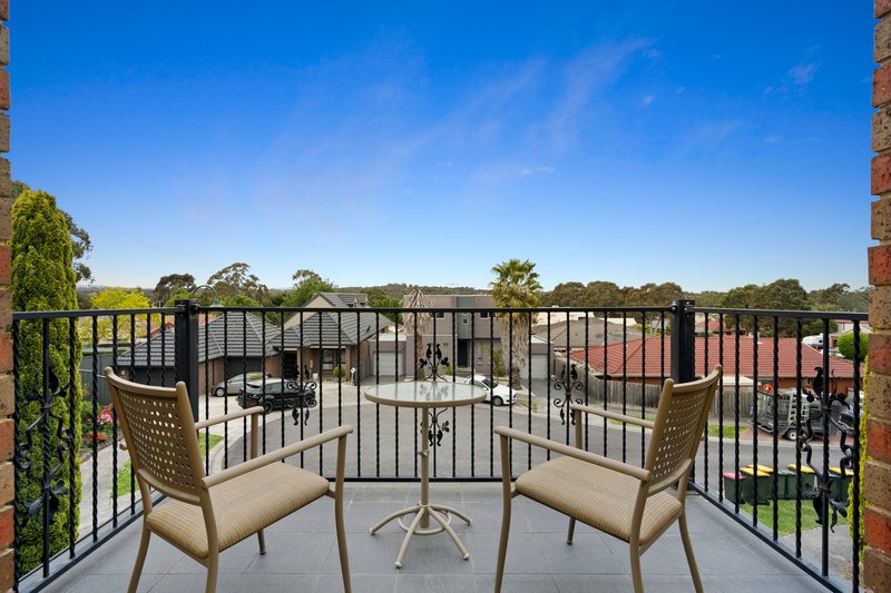 Photo - 2 Marlo Court, South Morang VIC 3752 - Image 12