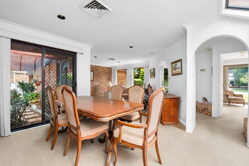 Photo - 2 Martens Place, Abbotsbury NSW 2176 - Image 3