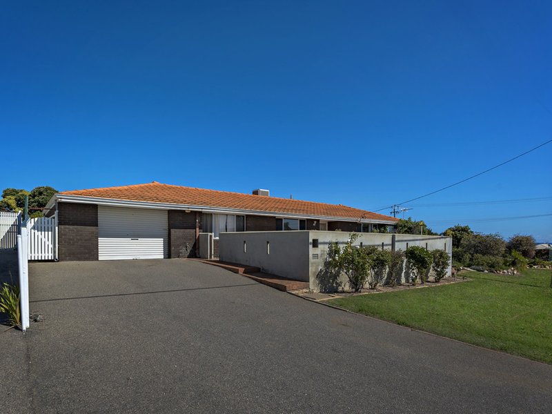 Photo - 2 Martin Street, Mount Tarcoola WA 6530 - Image 2