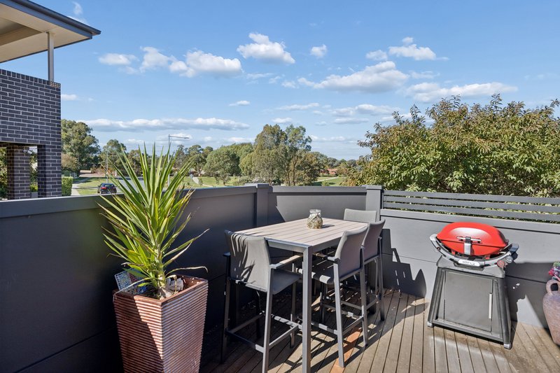 Photo - 2 Mary Lee Street, Bonython ACT 2905 - Image 3