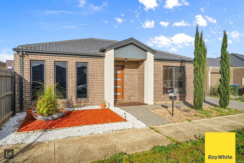 Photo - 2 Maryann Way, Tarneit VIC 3029 - Image 3