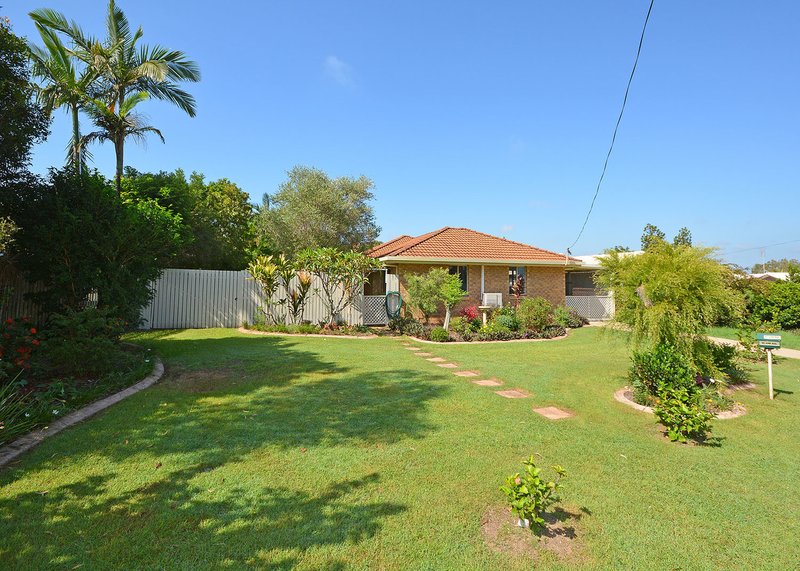 Photo - 2 Maryanne Court, Point Vernon QLD 4655 - Image 3