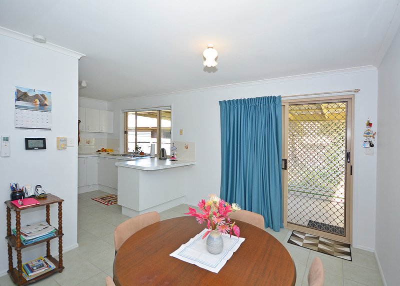 Photo - 2 Maryanne Court, Point Vernon QLD 4655 - Image 17