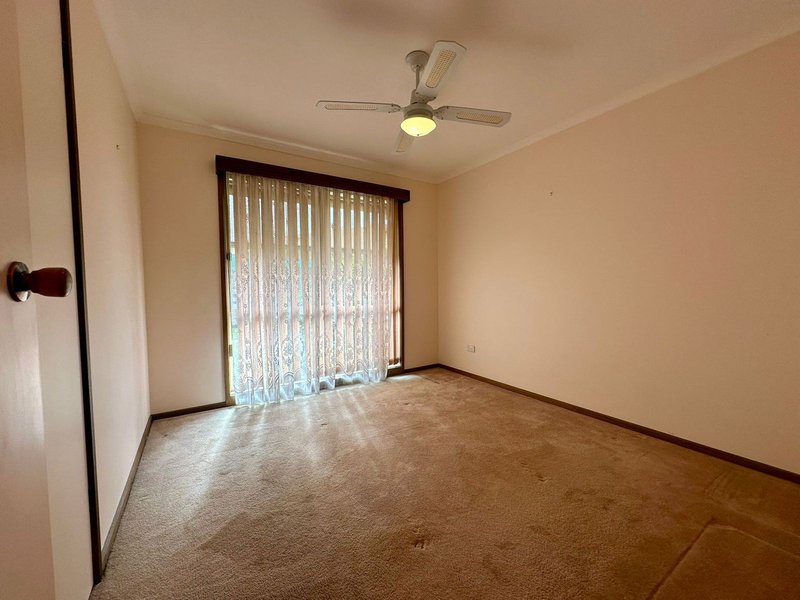 Photo - 2 Matotek Court, Mildura VIC 3500 - Image 10