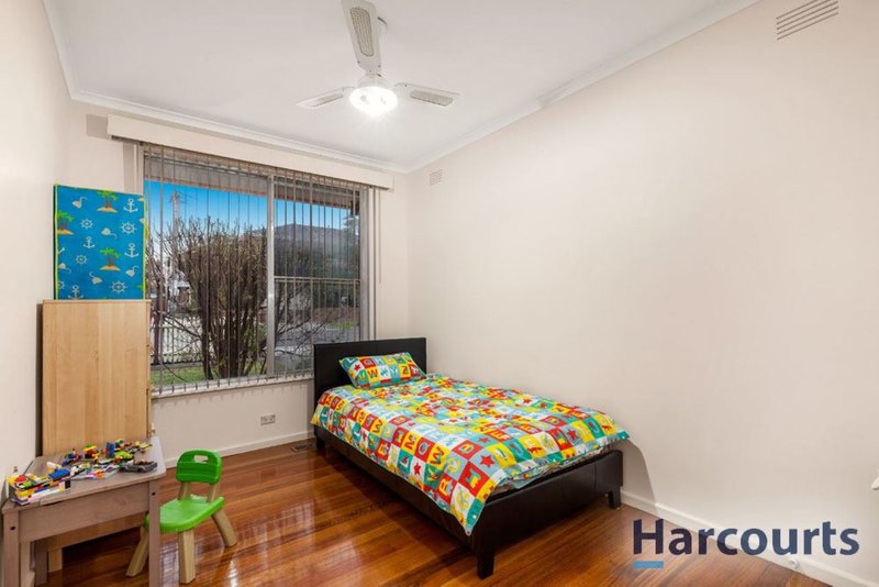 Photo - 2 Maurice Court, Wantirna South VIC 3152 - Image 7