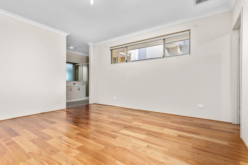 Photo - 2 Mavica Lane, Coogee WA 6166 - Image 8