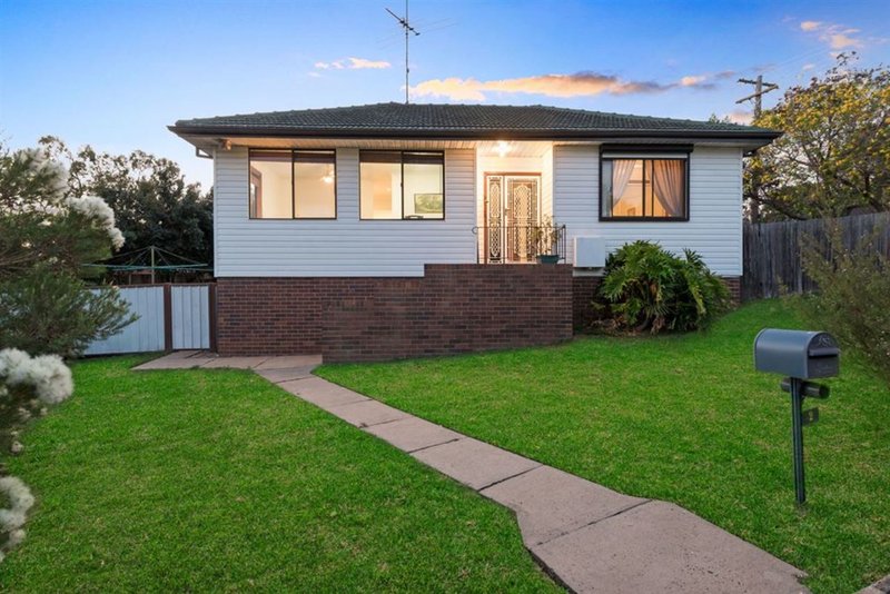 2 May Walk, Lalor Park NSW 2147