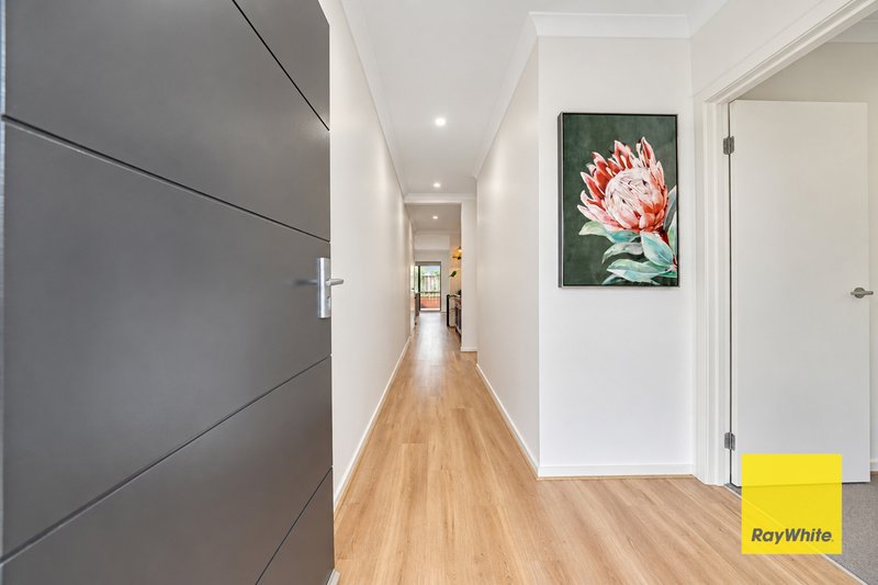 Photo - 2 Mayopark Street, Deanside VIC 3336 - Image 3