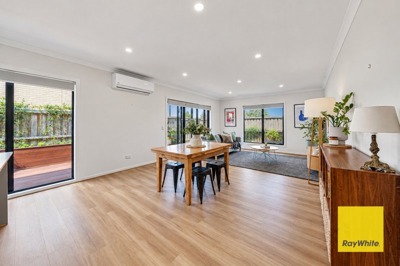 Photo - 2 Mayopark Street, Deanside VIC 3336 - Image 5