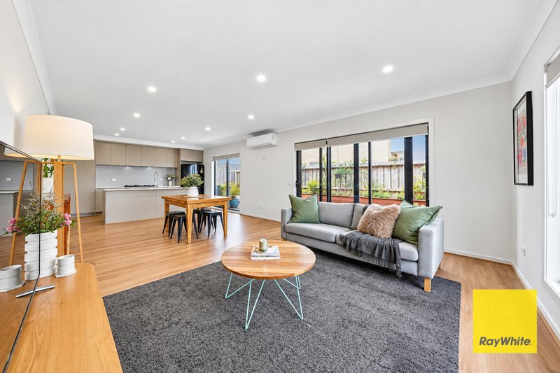 Photo - 2 Mayopark Street, Deanside VIC 3336 - Image 6