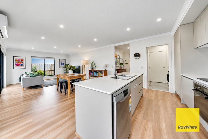 Photo - 2 Mayopark Street, Deanside VIC 3336 - Image 10