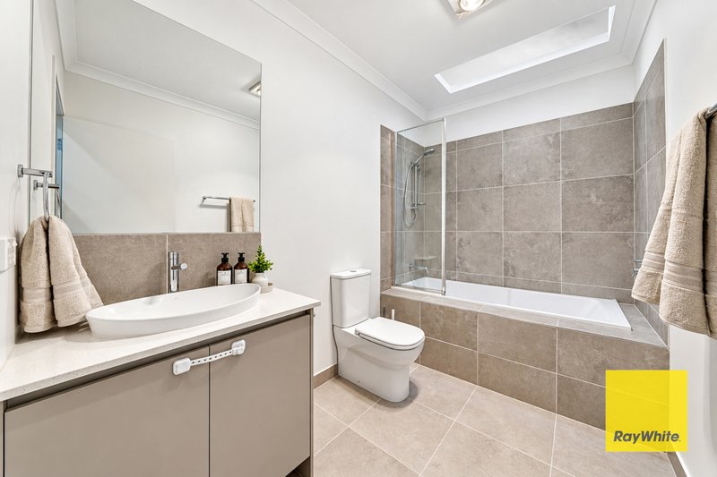 Photo - 2 Mayopark Street, Deanside VIC 3336 - Image 16