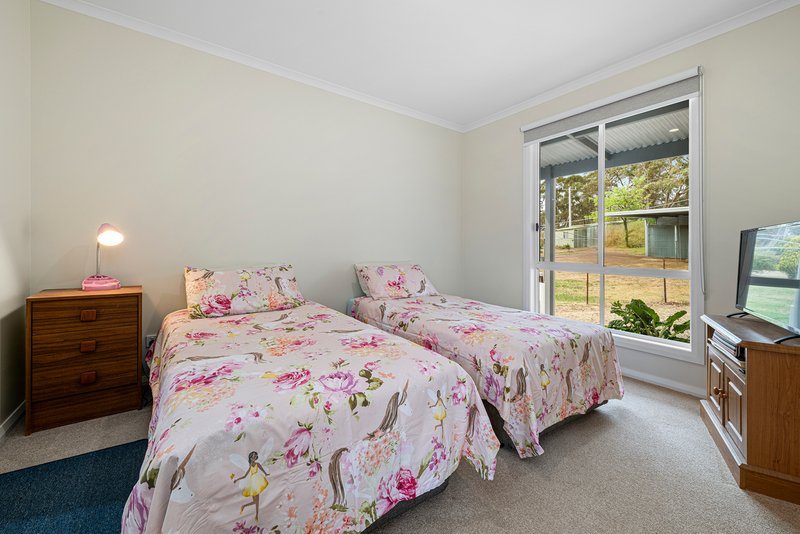 Photo - 2 Mcclellans Crescent, Argyle VIC 3523 - Image 6