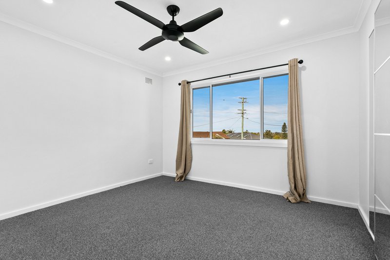 Photo - 2 Mccool Street, Warilla NSW 2528 - Image 4