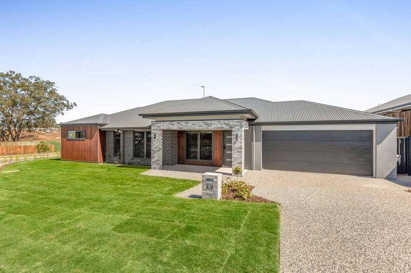 2 Mcewan Crescent, Kearneys Spring QLD 4350