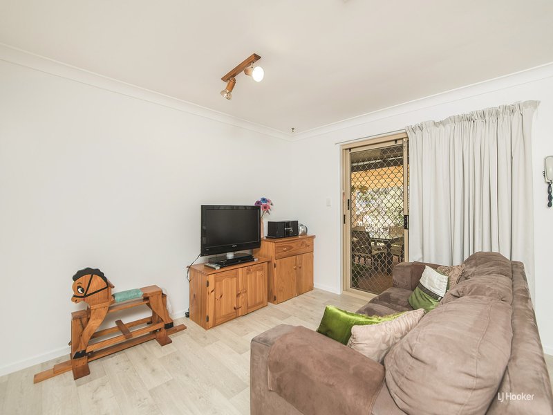 Photo - 2 Mcgill Court, Norman Gardens QLD 4701 - Image 7