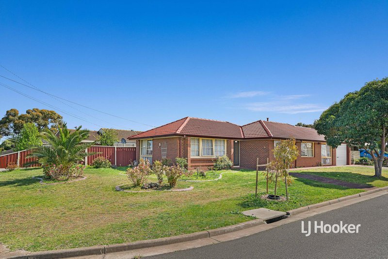 2 Mckellar Avenue, Hoppers Crossing VIC 3029