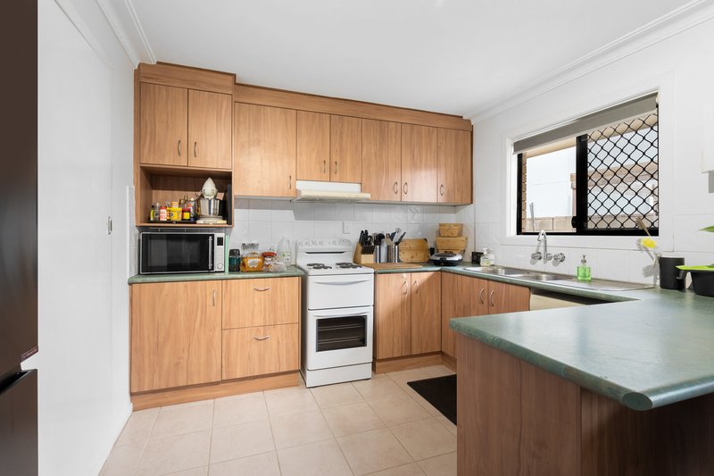 Photo - 2 Mckillop Street, Rothwell QLD 4022 - Image 3