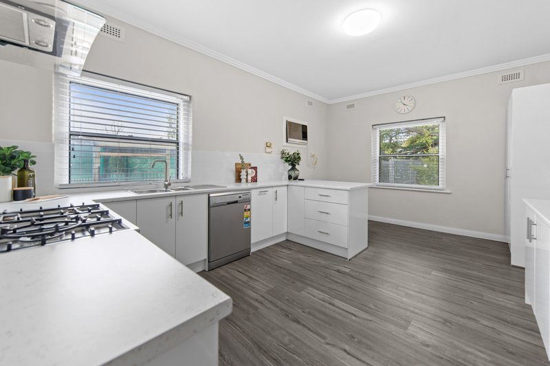 Photo - 2 Mckinlay Avenue, Gawler East SA 5118 - Image 5