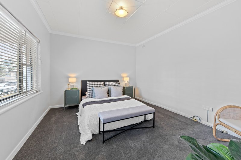 Photo - 2 Mckinlay Avenue, Gawler East SA 5118 - Image 6