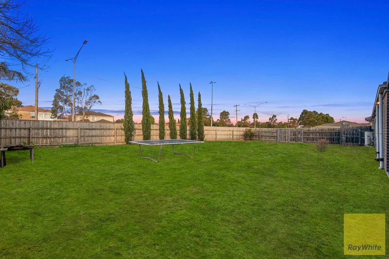 Photo - 2 Meadow Way, Tarneit VIC 3029 - Image 25