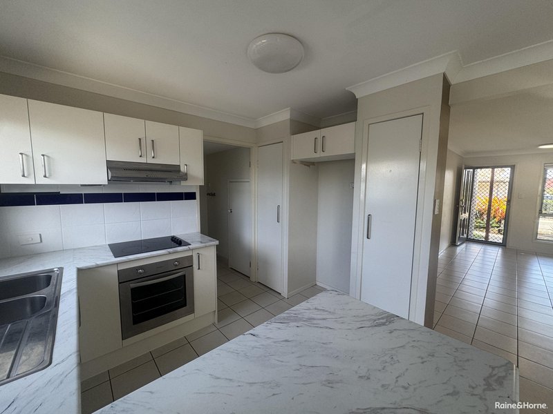 Photo - 2 Meadowbrook Drive, Meadowbrook QLD 4131 - Image 12