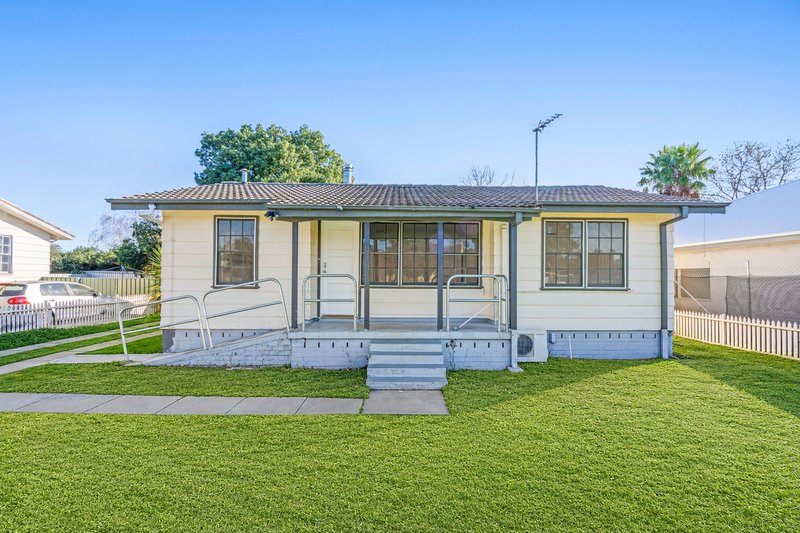 Photo - 2 Meads Place, Mount Austin NSW 2650 - Image 1