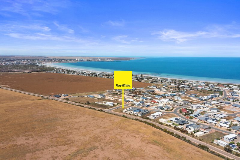 2 Meander Way, North Beach SA 5556