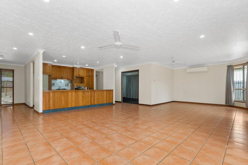 Photo - 2 Melia Court, Bushland Beach QLD 4818 - Image 2