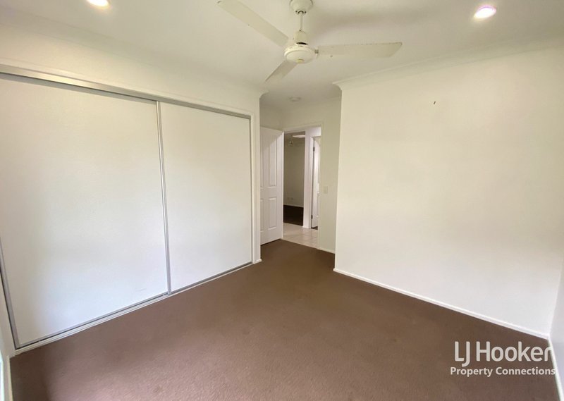Photo - 2 Melissa Circuit, Kallangur QLD 4503 - Image 7