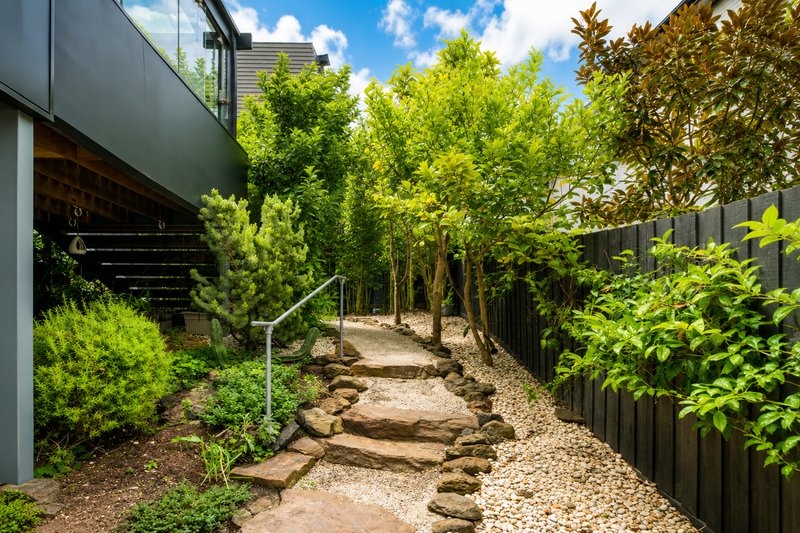 Photo - 2 Meltham Avenue, Highton VIC 3216 - Image 3