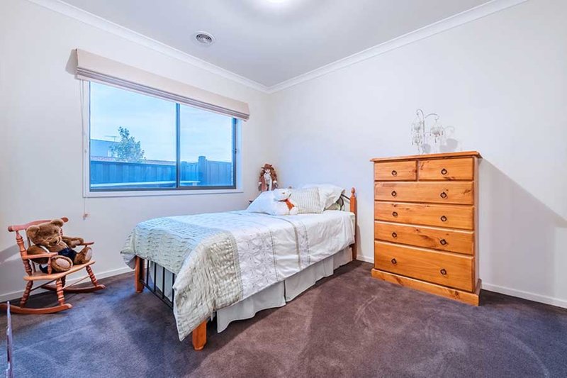 Photo - 2 Melville Road, Craigieburn VIC 3064 - Image 8