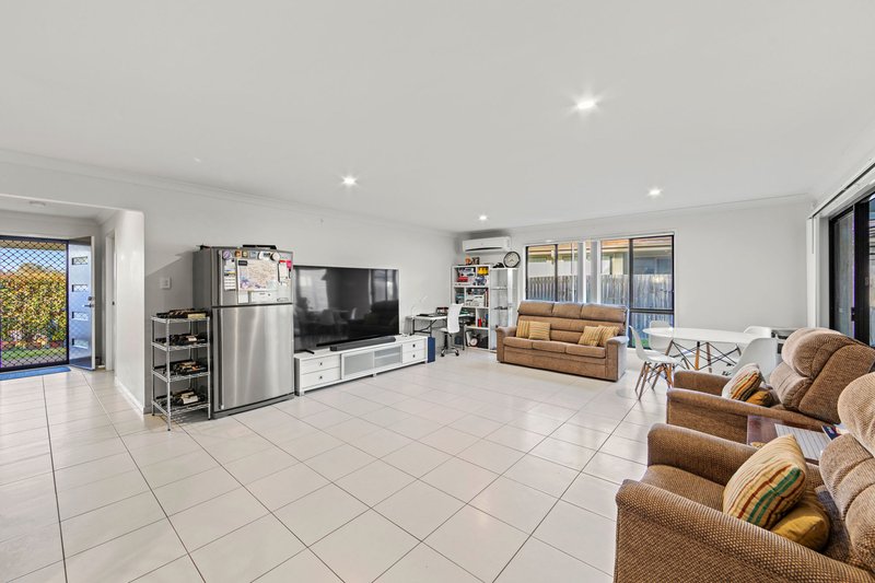 Photo - 2 Mercer Street, Pimpama QLD 4209 - Image 3